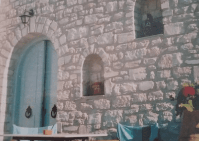 Το λευκό παριανό μάρμαρο σε όλο του το μεγαλείο.